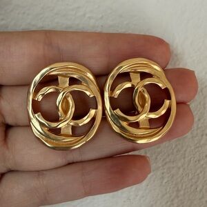 ✨Vintage Chanel Gold-Tone CC Earrings✨
